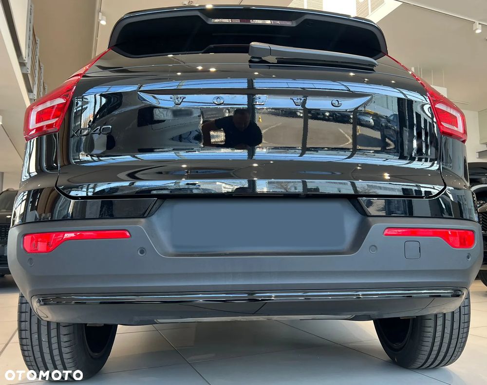 Volvo XC 40 B4 B AWD DKG Ultimate Dark - 13