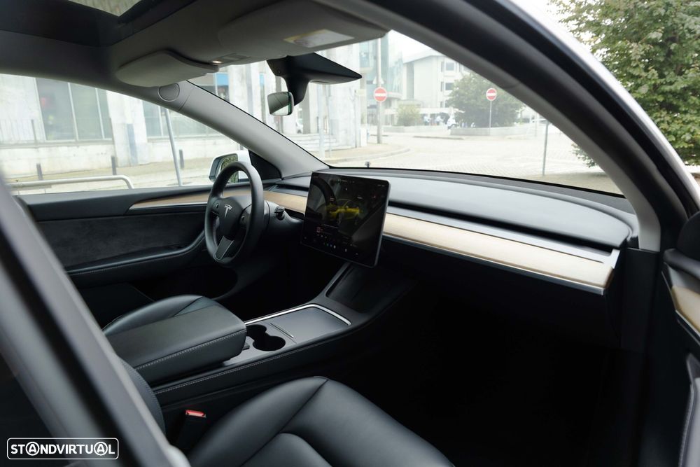 Tesla Model Y Long Range Tração Integral - 34
