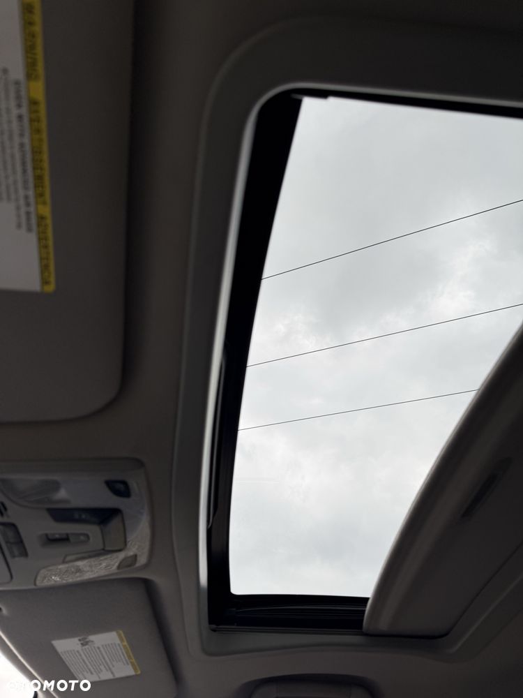 Toyota Sienna - 8