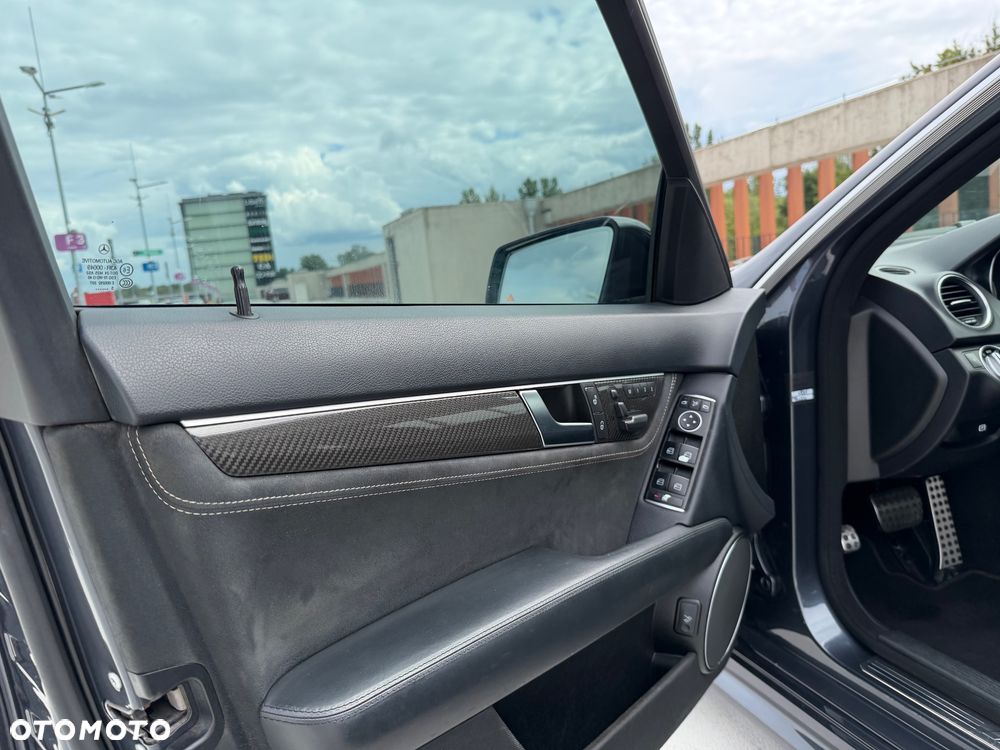 Mercedes-Benz Klasa C 63 AMG AMG SPEEDSHIFT MCT Edition 507 - 9