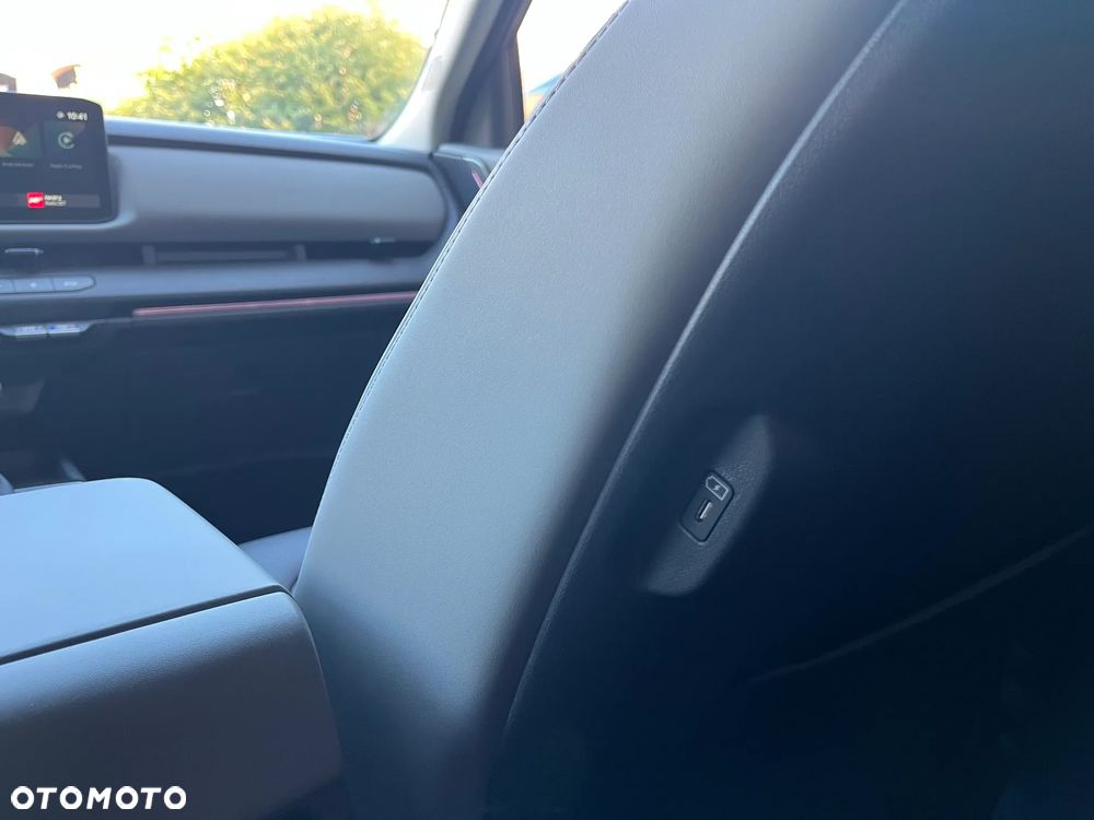 Kia Seltos 1.6 T-GDI L DCT - 33