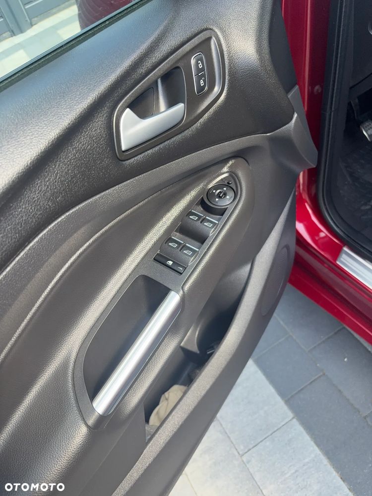 Ford Kuga - 18