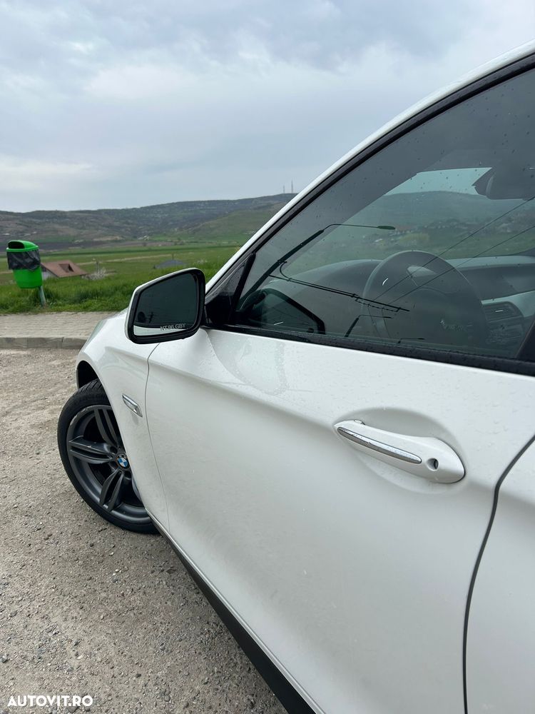 BMW Seria 5 520d - 4
