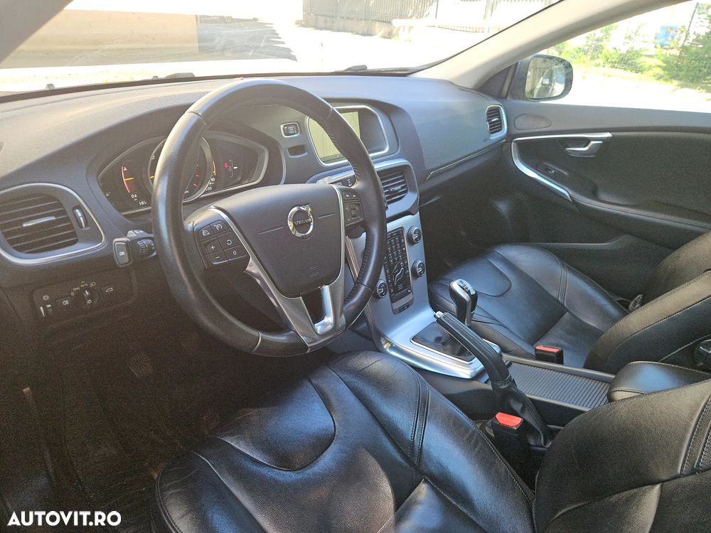 Volvo V40 D2 Inscription - 4