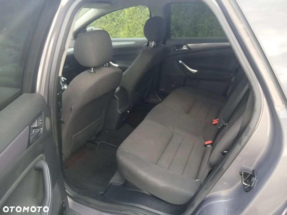 Ford Mondeo - 17