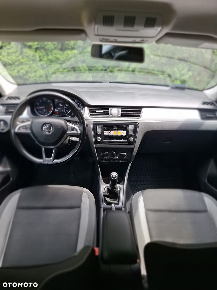 Skoda RAPID Spb 1.2 TSI Ambition - 17