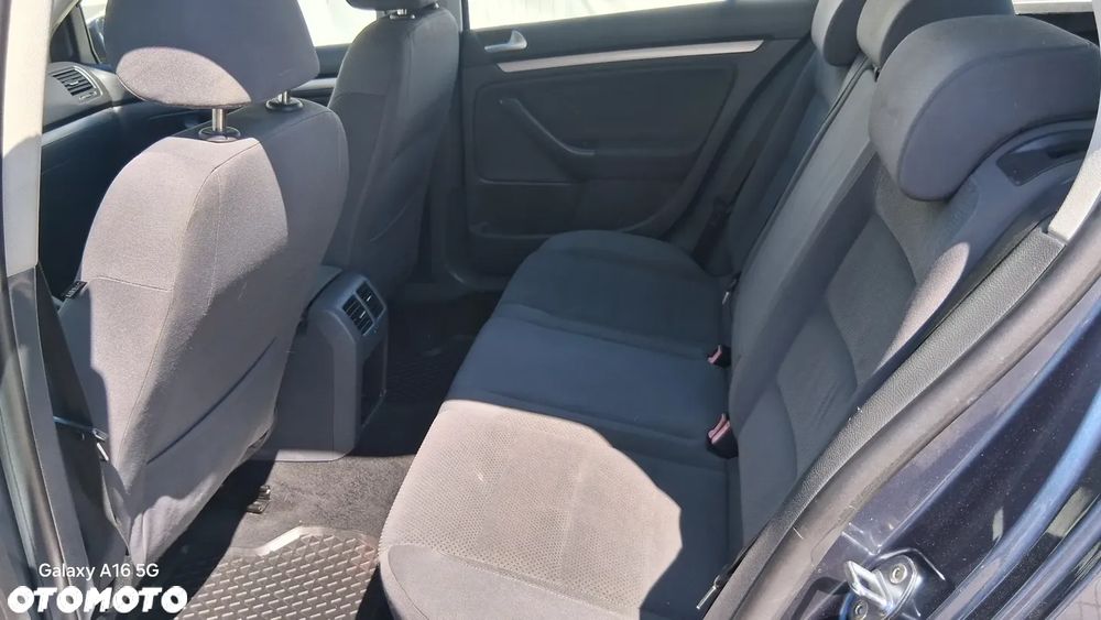Volkswagen Golf 1.6 Comfortline - 8