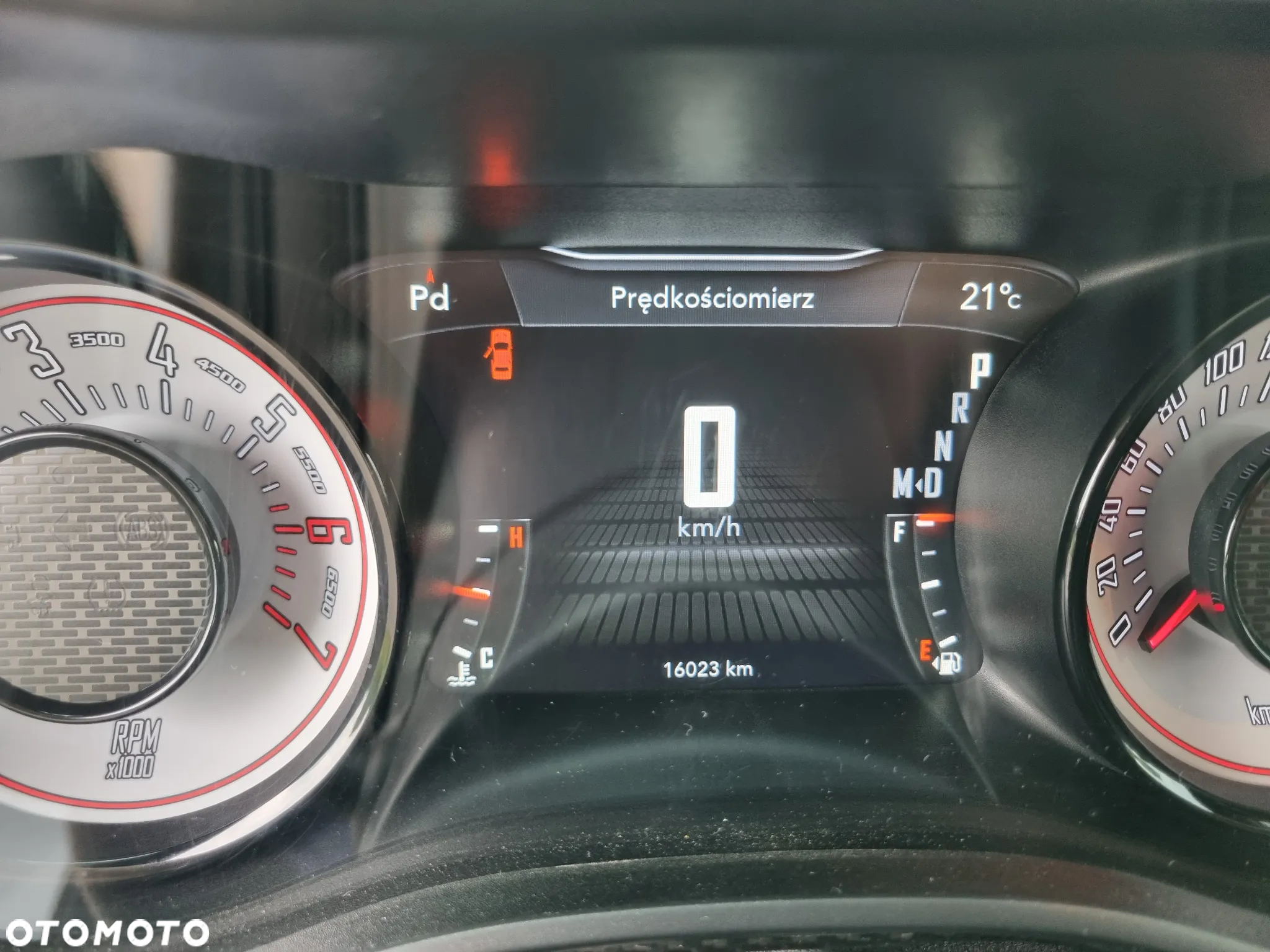 Dodge Challenger 5.7 R/T Shaker - 12