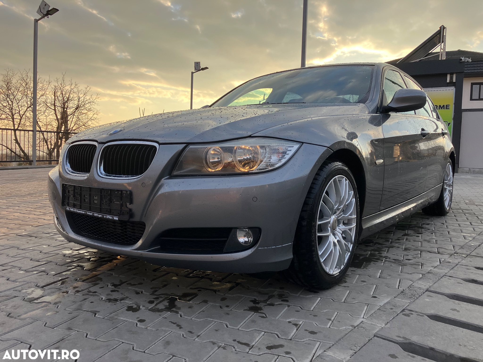BMW Seria 3 318d - 14