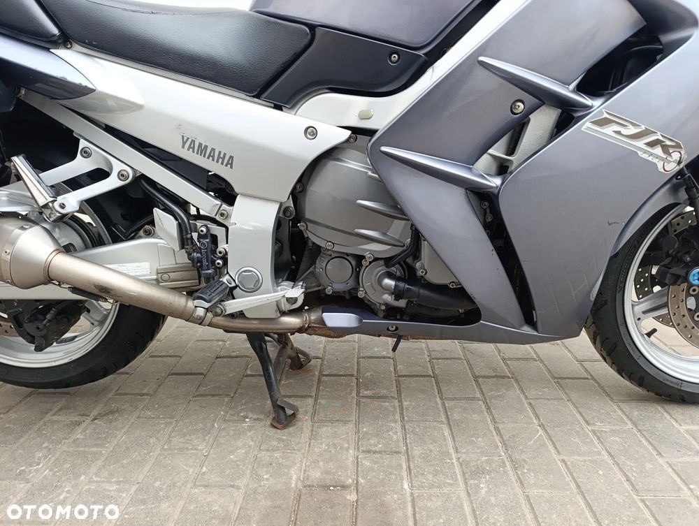Yamaha FJR - 26