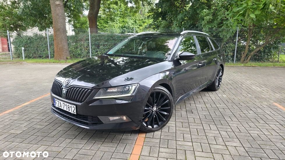 Skoda Superb 2.0 TDI Sportline DSG - 13