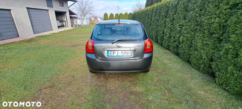 Toyota Corolla 1.6 Luna - 4