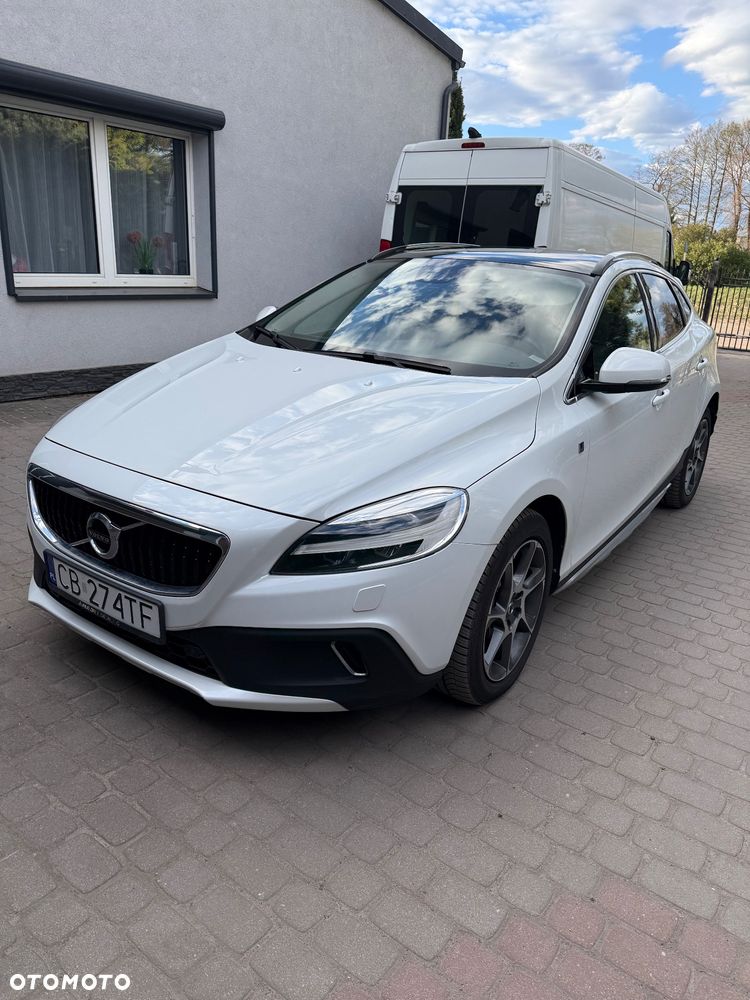 Volvo V40 Cross Country T4 Drive-E Ocean Race - 1