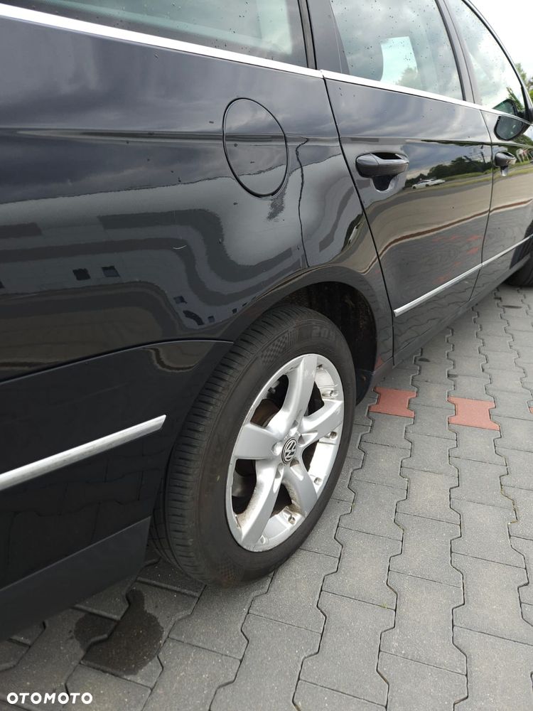 Volkswagen Passat 2.0 TDI 4Mot Highline - 21