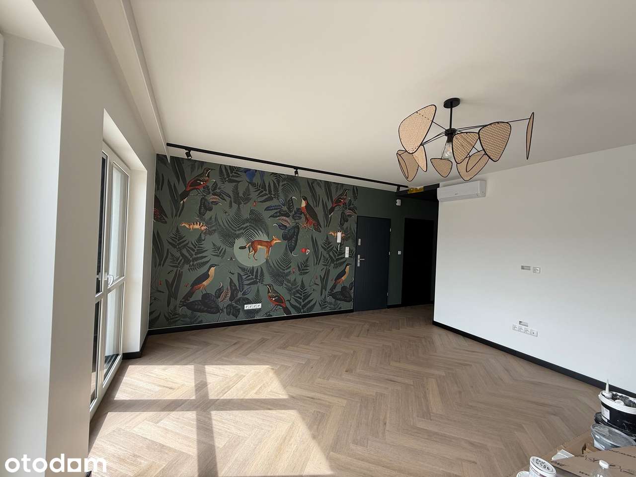 m Nowoczesne 3-pokojowe mieszkanie z balkonem, garażem i ogródkiem.