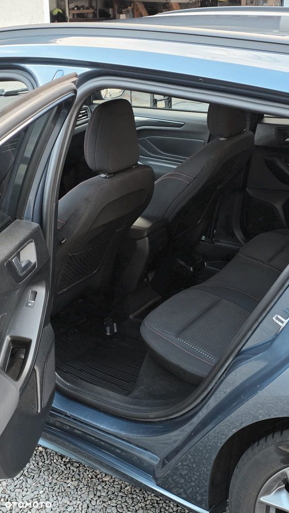 Ford Focus 1.0 EcoBoost ST-Line - 11