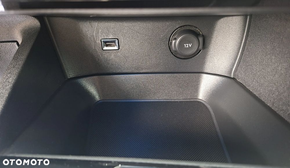 Peugeot 3008 PureTech 130 Stop & Start GPF EAT8 Roadtrip - 33