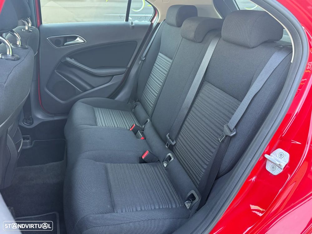 Mercedes-Benz A 180 CDI (BlueEFFICIENCY) - 15