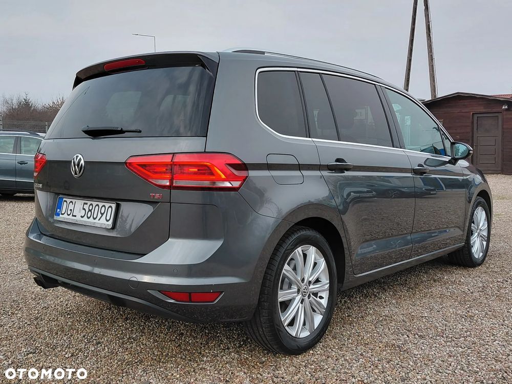 Volkswagen Touran - 4