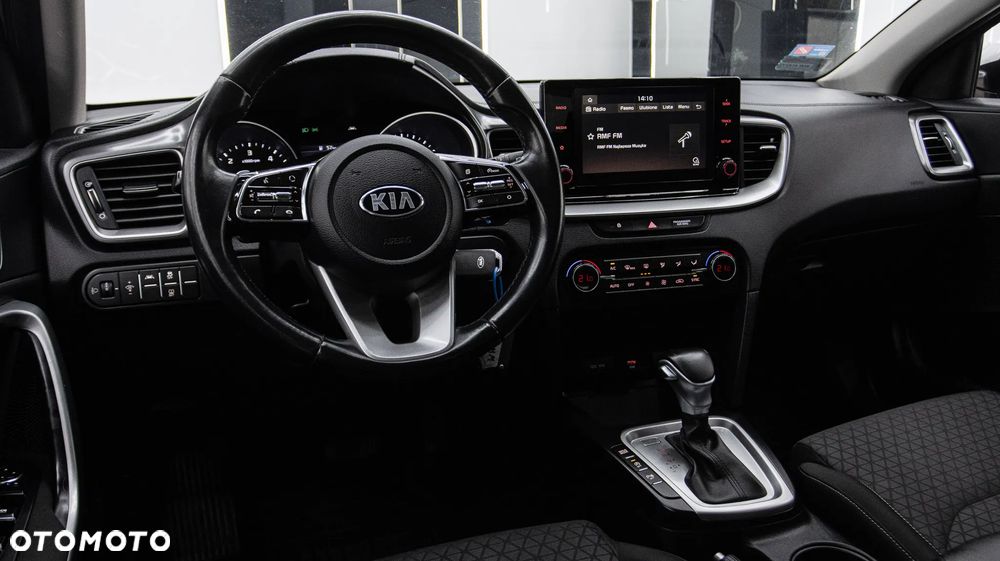 Kia Ceed 1.6 CRDi mHEV M DCT - 12