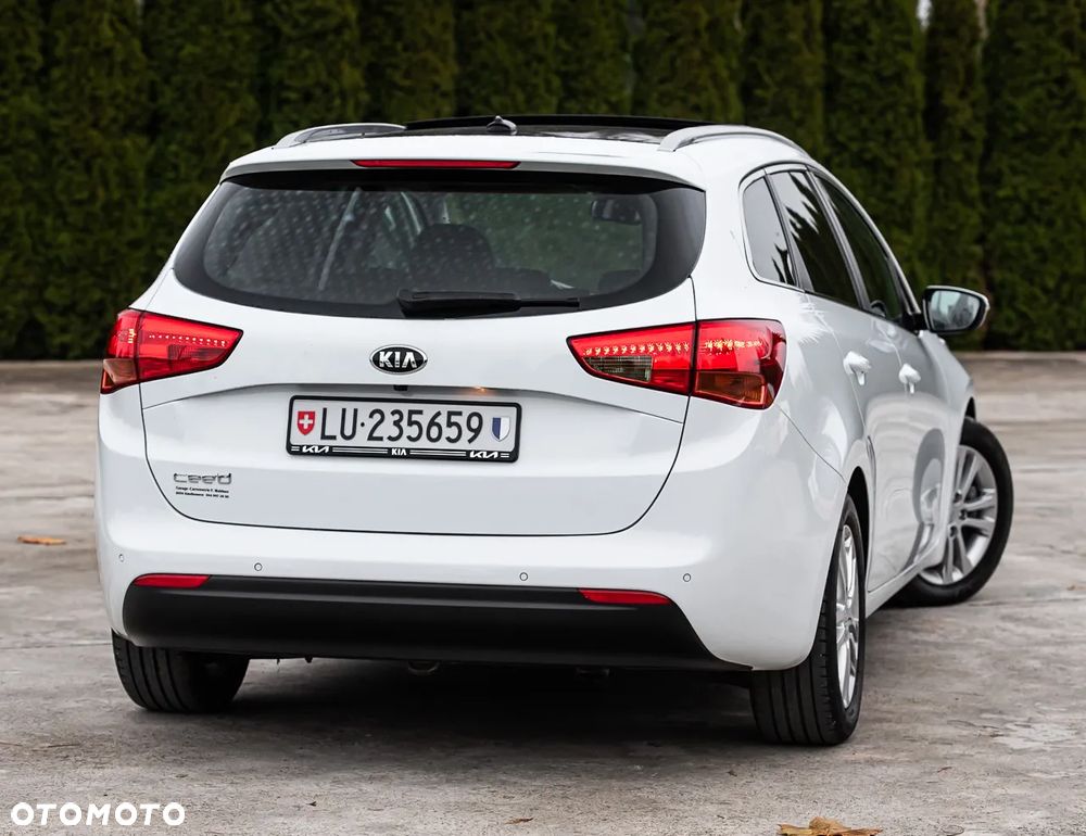 Kia Ceed 1.6 GDI DCT Platinum Edition - 12