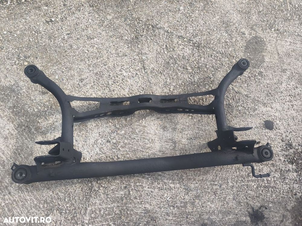 Punte spate Volkswagen Passat B6/ jug cadru spate Volkswagen Passat B6 - 5