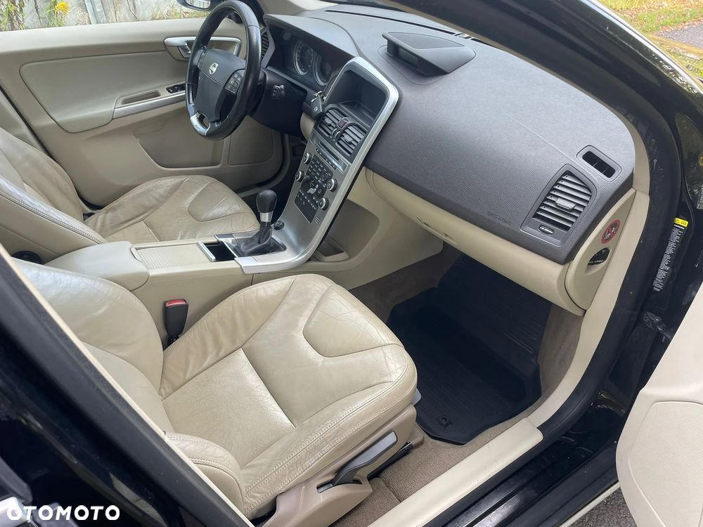 Volvo XC 60 D5 AWD Summum - 10