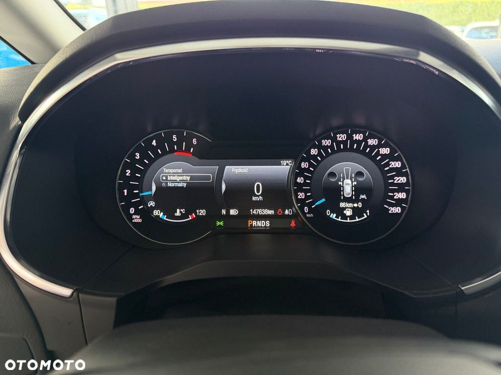 Ford S-Max 2.0 EcoBlue Titanium - 26