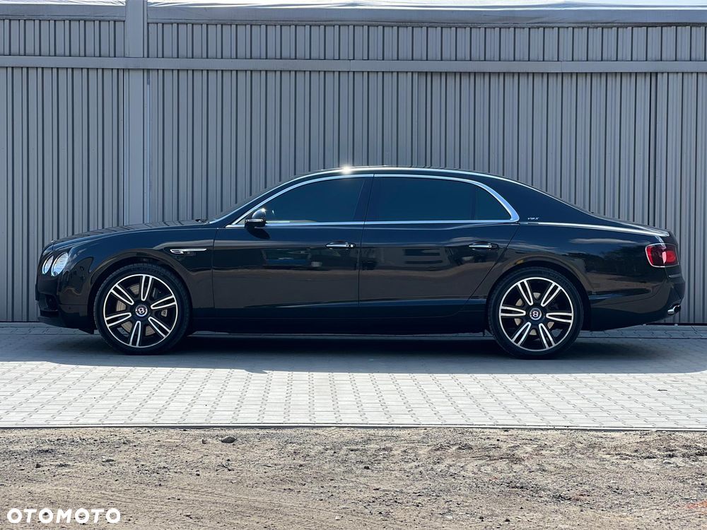 Bentley Flying Spur V8 S - 9