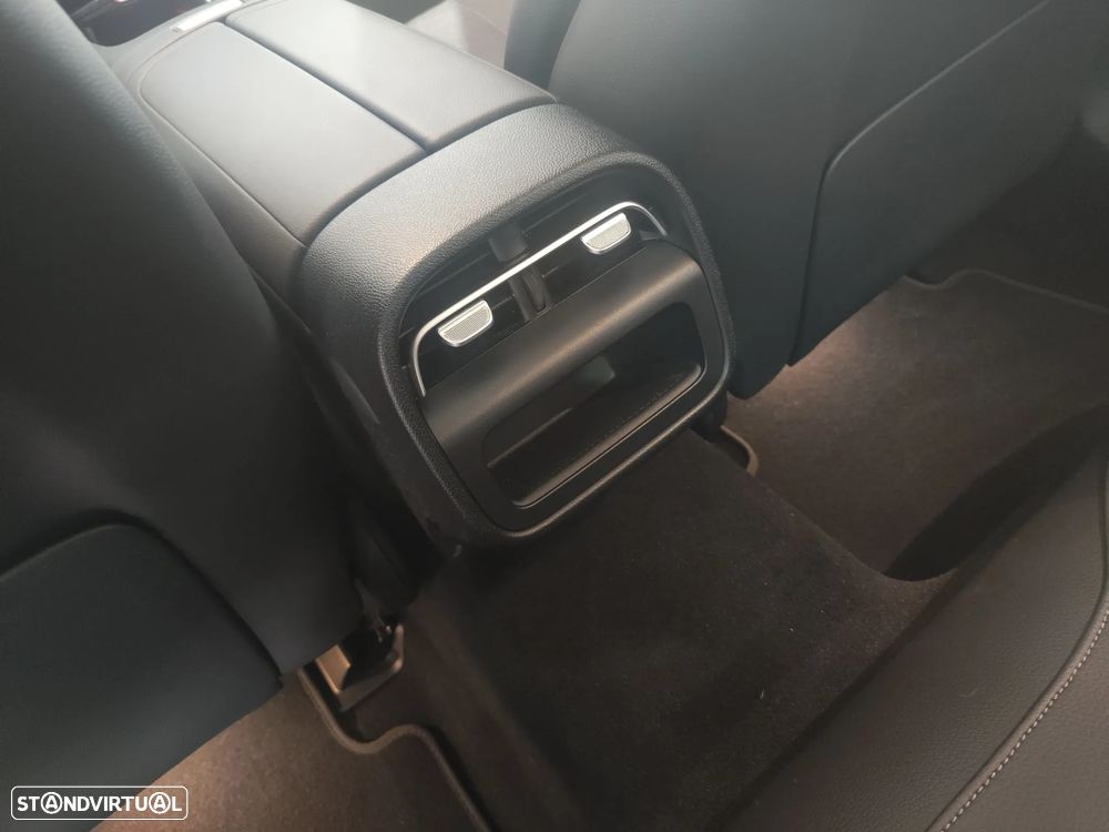 Mercedes-Benz E 220 d Avantgarde - 11