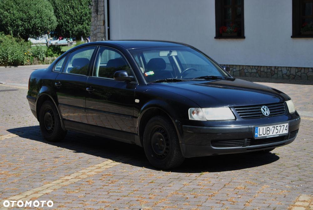 Volkswagen Passat 1.6 - 2
