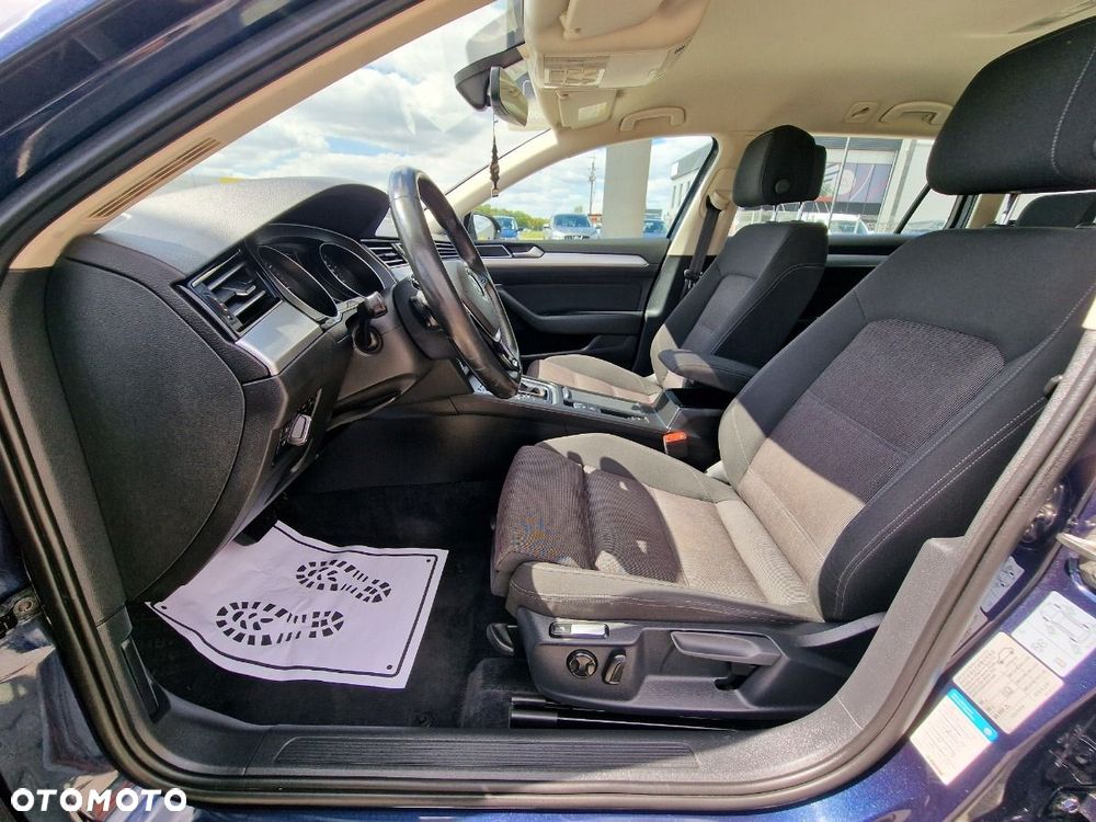 Volkswagen Passat Variant - 9