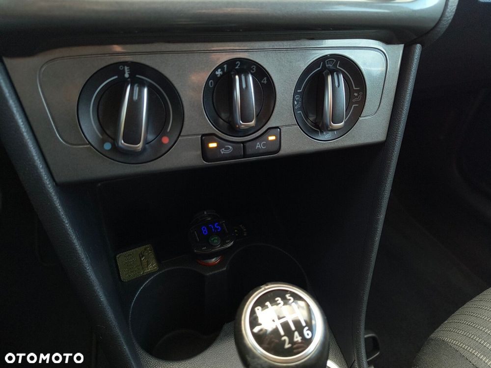 Volkswagen Polo - 22