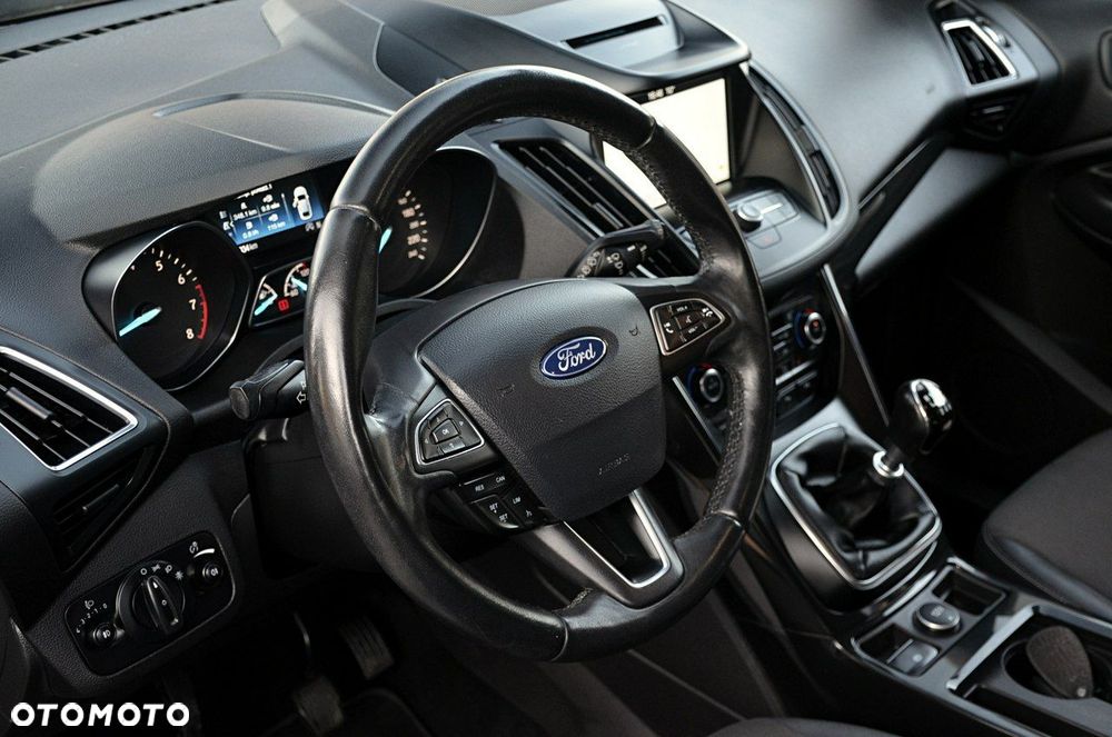 Ford Kuga - 13