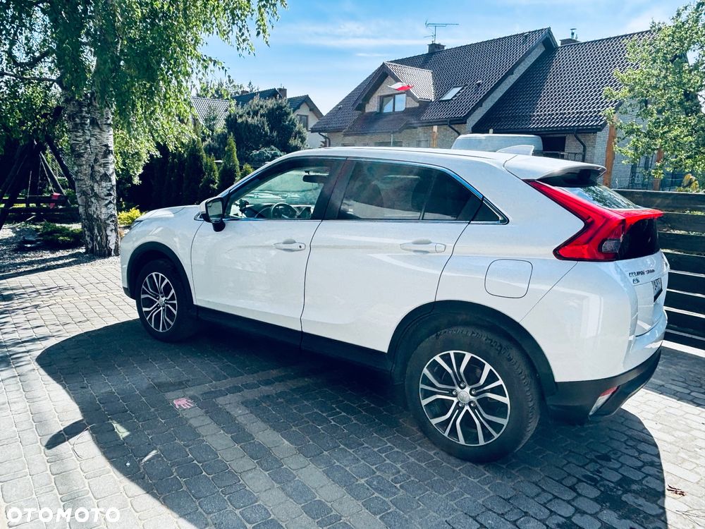 Mitsubishi Eclipse Cross - 12