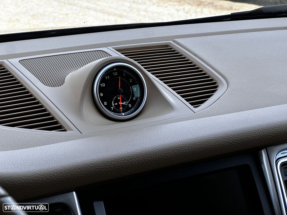 Porsche Macan S - 29