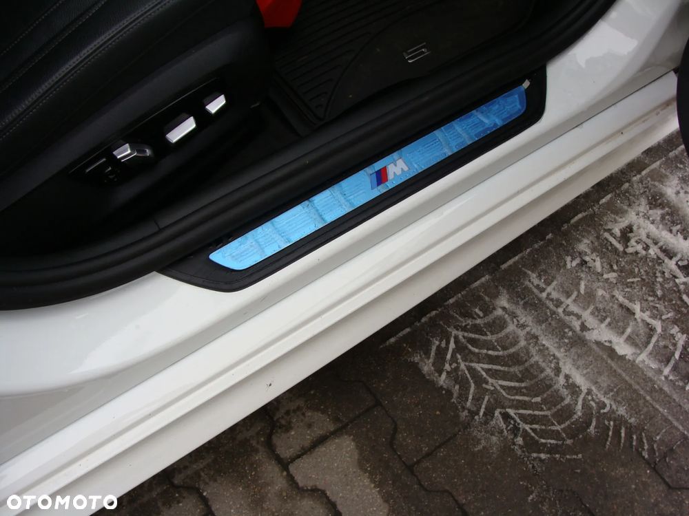 BMW Seria 5 520d xDrive M Sport sport - 15