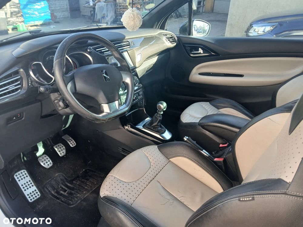 Citroën DS3 1.6 HDi SportChic - 11