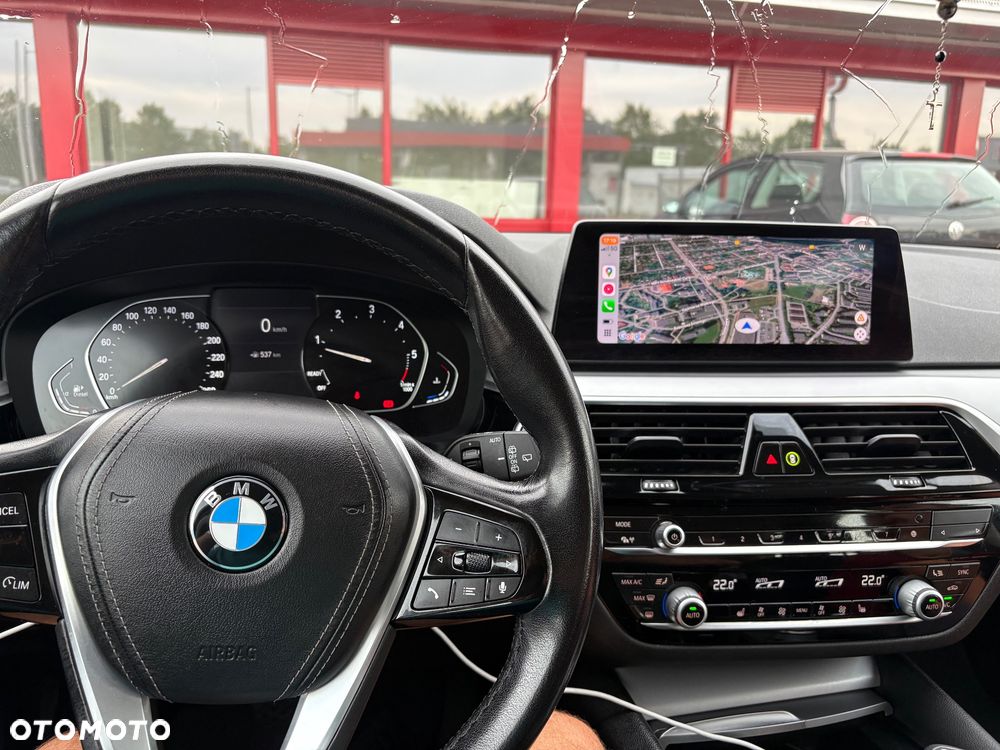 BMW Seria 5 520d mHEV - 12