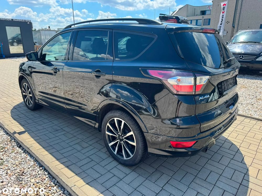 Ford Kuga 1.5 EcoBoost 2x4 ST-Line - 6