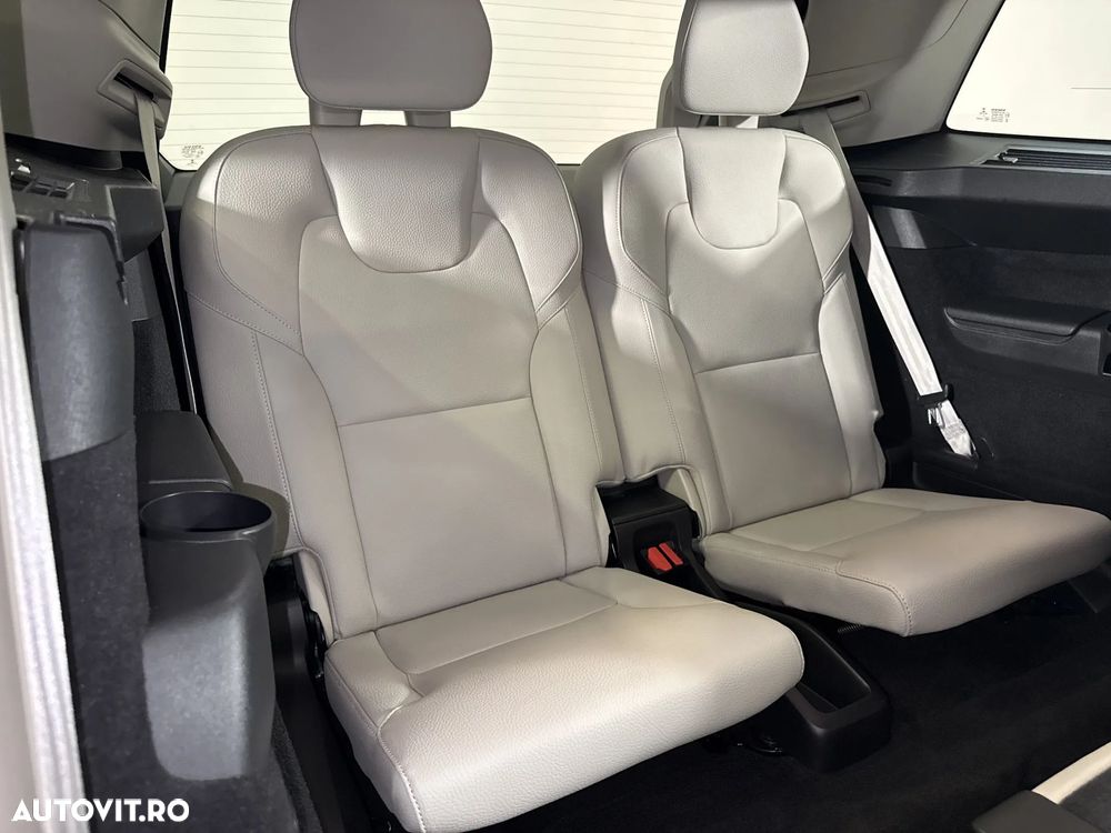 Volvo XC 90 Recharge T8 eAWD R-Design - 14