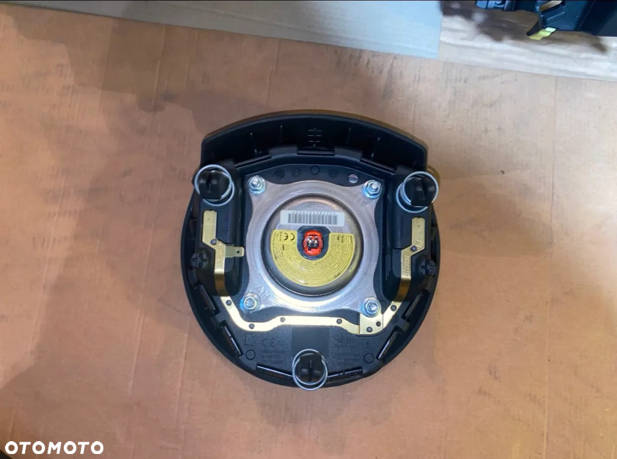 Komplet - Deska rozdzielcza Airbag kurtyny podsufitka Toyota Yaris III lift 2017-2020r. OE - 8
