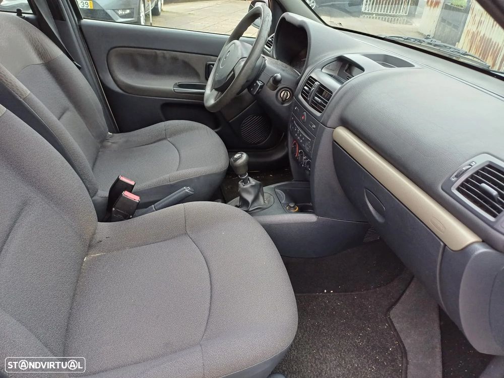 Renault Clio 1.2 16V Dynamique - 9