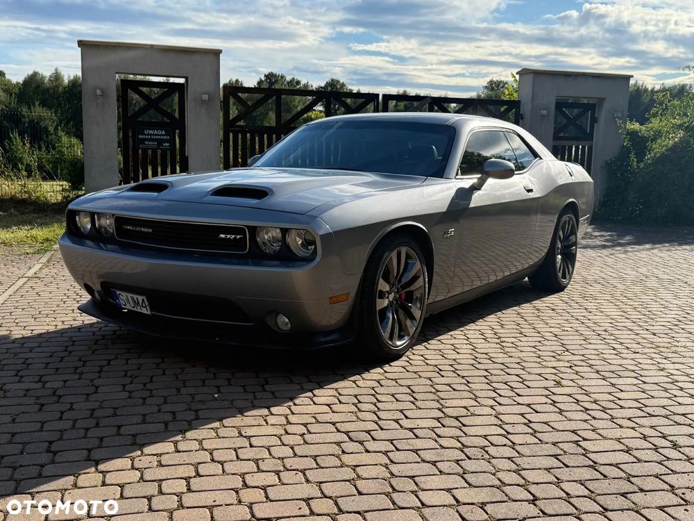 Dodge Challenger - 1