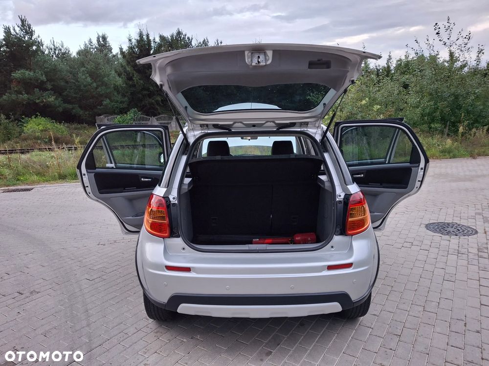 Suzuki SX4 1.6 Premium 4WD - 22