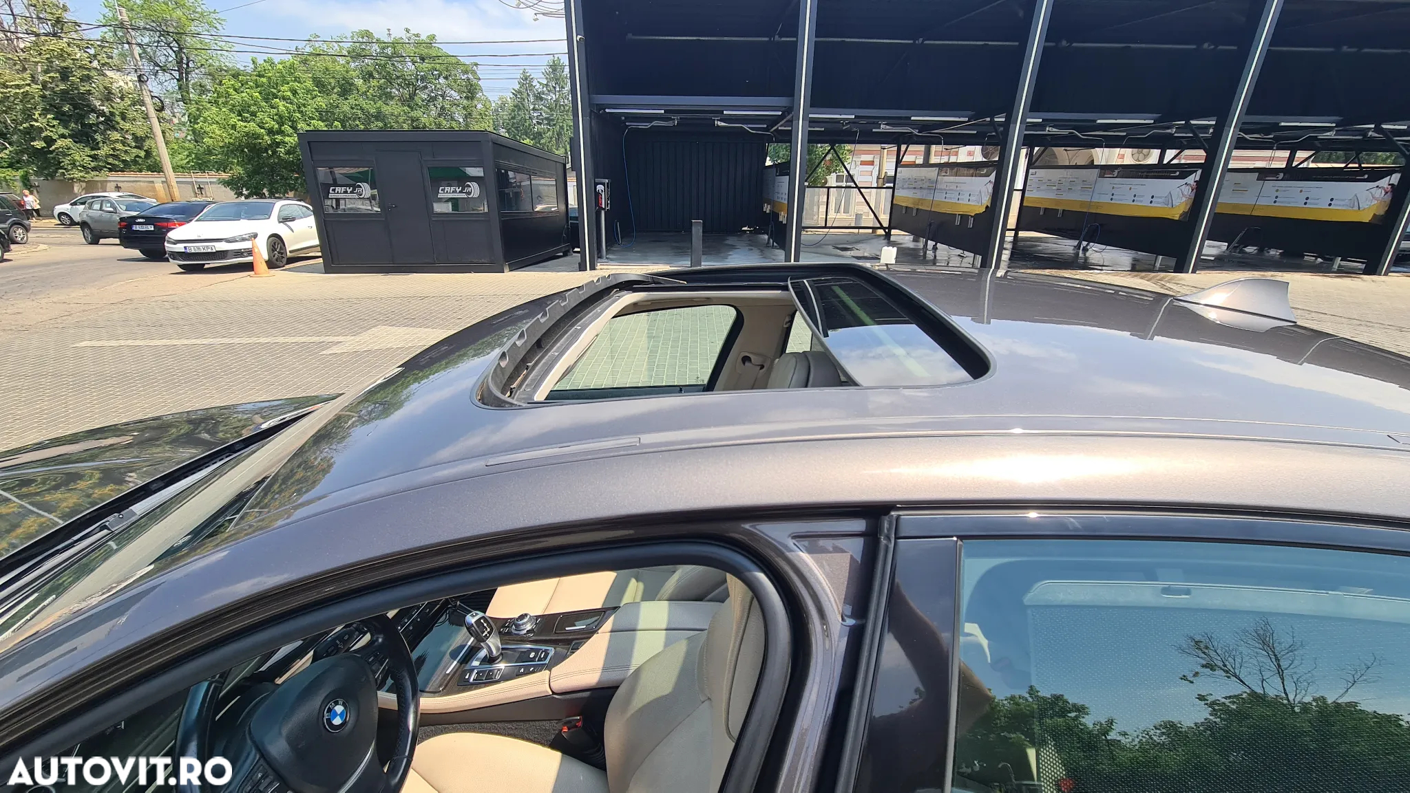 BMW Seria 5 530d xDrive - 12