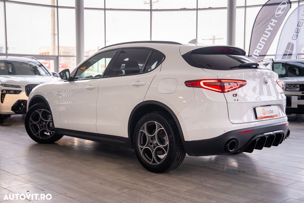 Alfa Romeo Stelvio 2.0 Turbo 16V AT8-Q4 B-Tech - 13