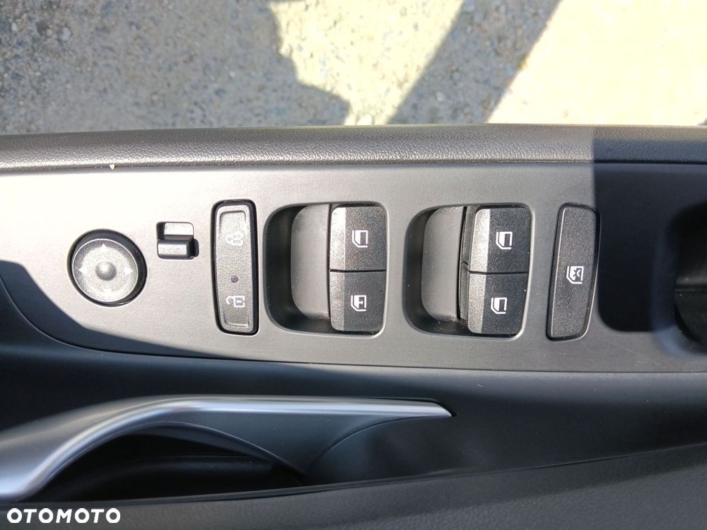 Hyundai Elantra 1.6 Smart - 17
