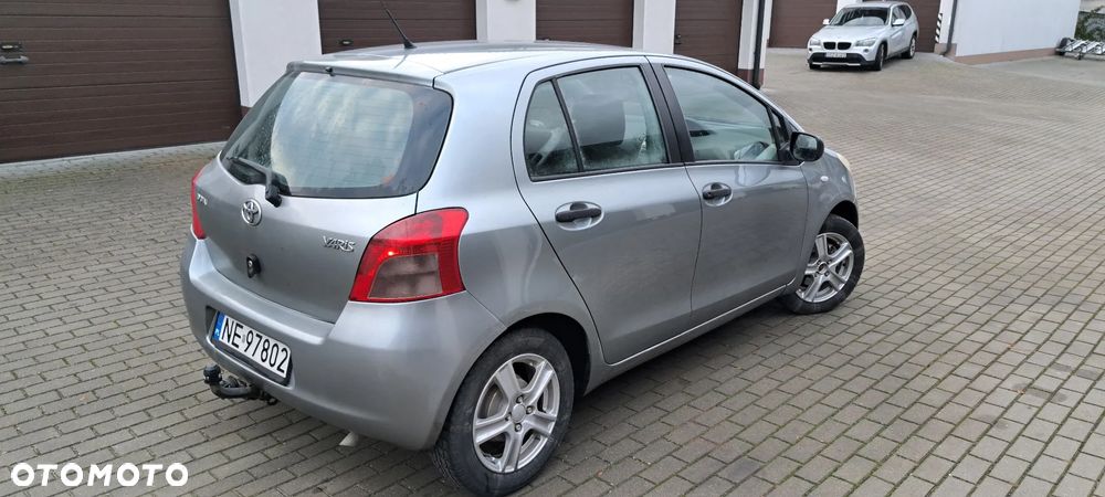 Toyota Yaris 1.0 Terra A/C - 3