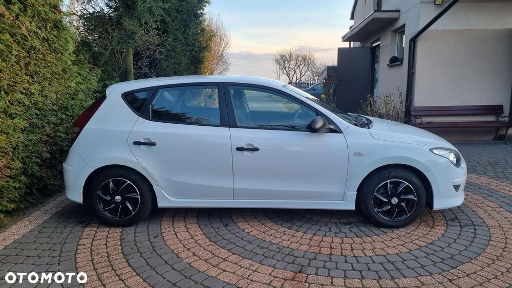 Hyundai i30 1.4 Blue Comfort - 4